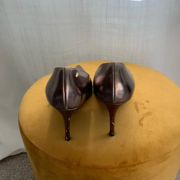 Authentic Prada Metallic Pewter Pointed Toe Pumps Size 39.5 - Picture 8 of 9